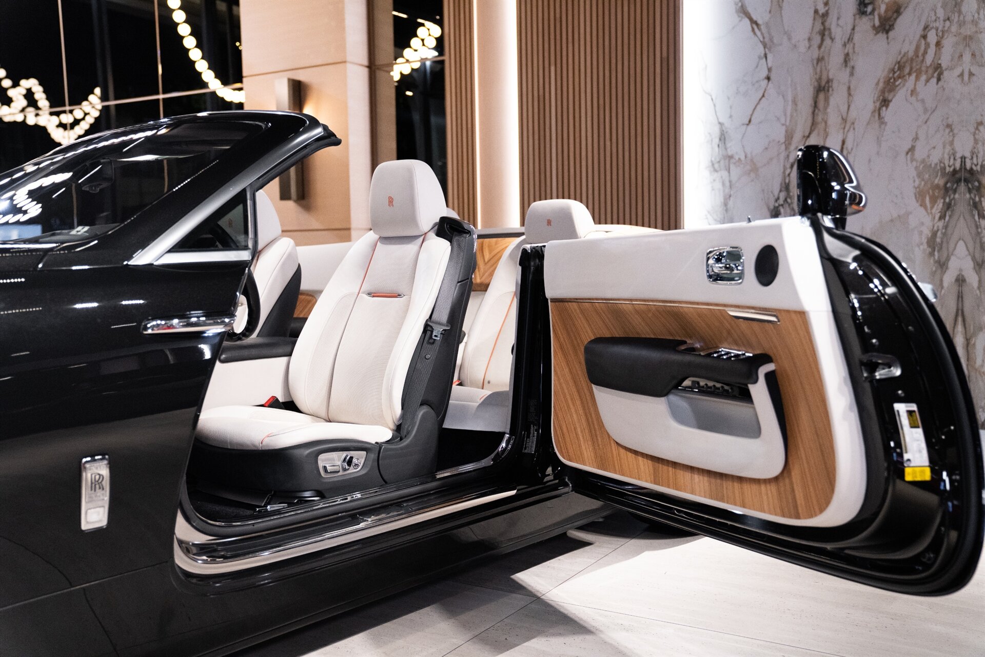 2016 Rolls-Royce Dawn - Photo 20