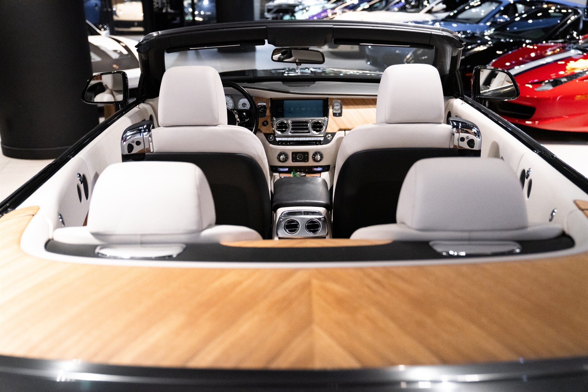 2016 Rolls-Royce Dawn - Photo 32