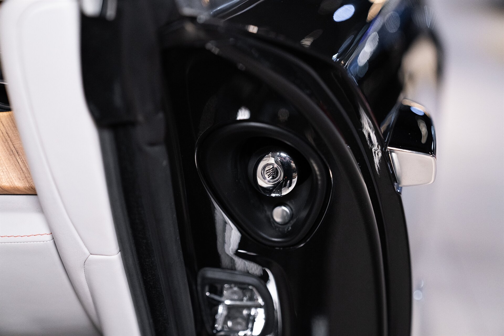 2016 Rolls-Royce Dawn - Photo 22