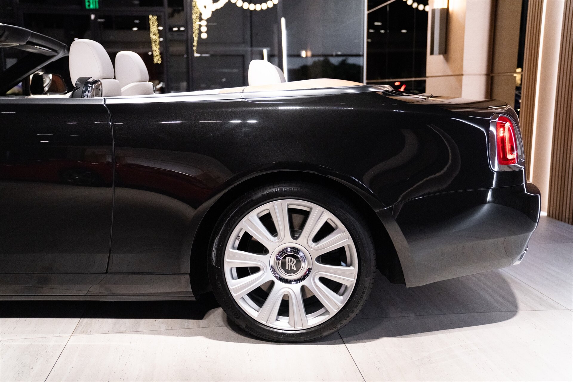 2016 Rolls-Royce Dawn - Photo 29