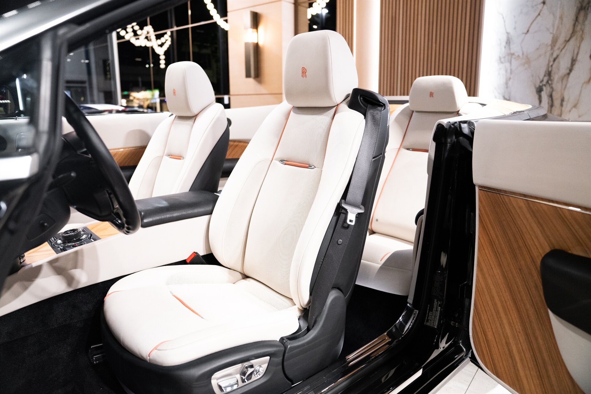 2016 Rolls-Royce Dawn - Photo 8
