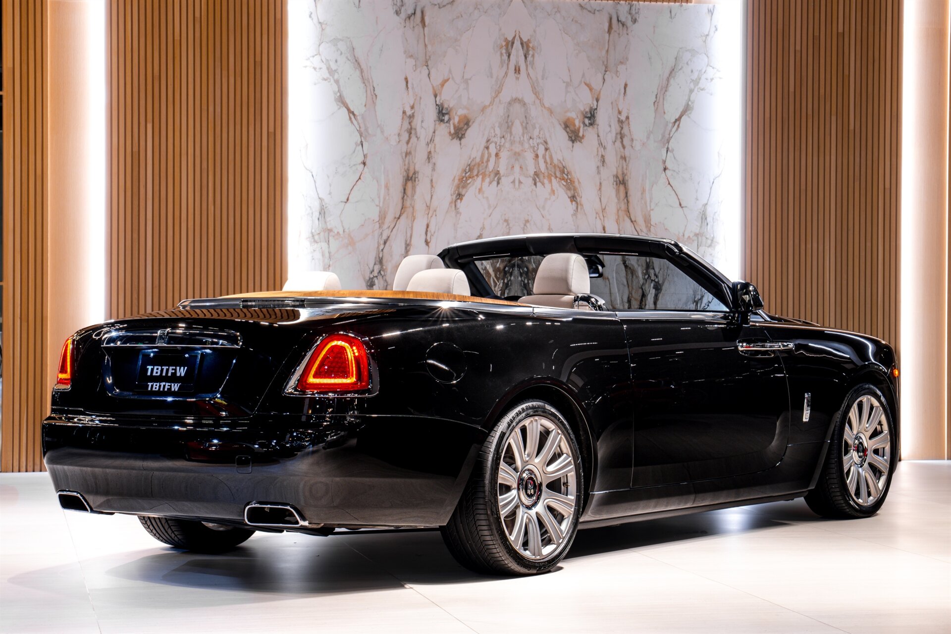 2016 Rolls-Royce Dawn - Photo 5