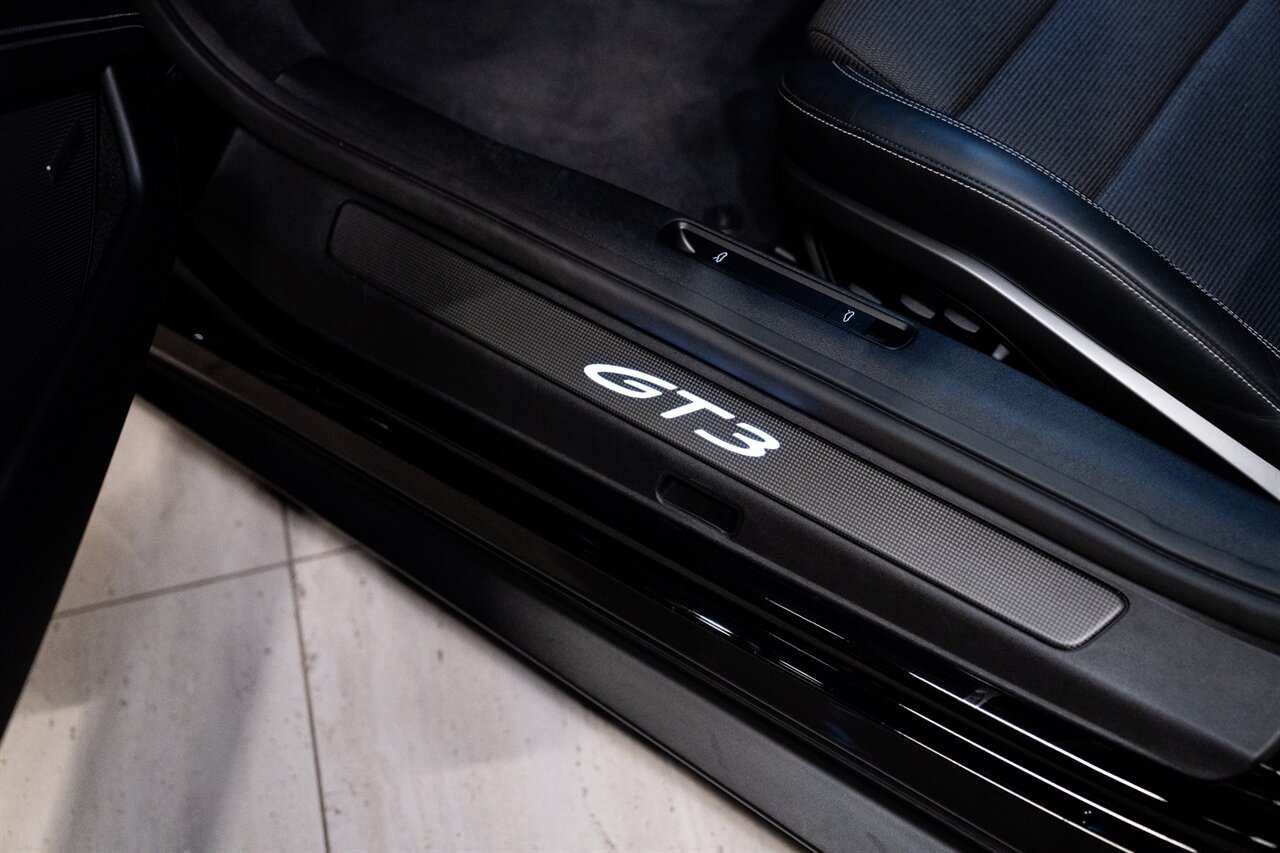 2022 Porsche 911 GT3 Touring - Photo 20 - Beverly Hills, CA 90212