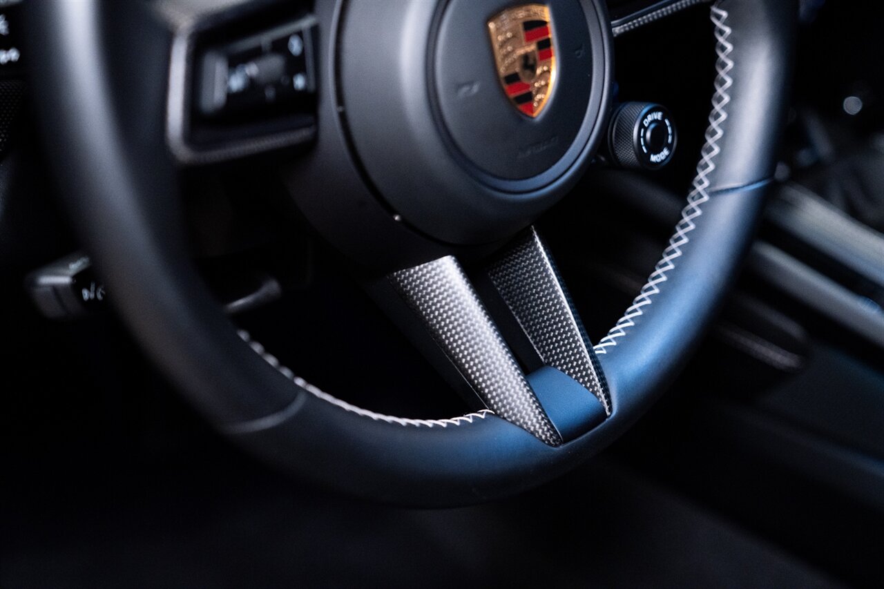 2022 Porsche 911 GT3 Touring - Photo 19 - Beverly Hills, CA 90212