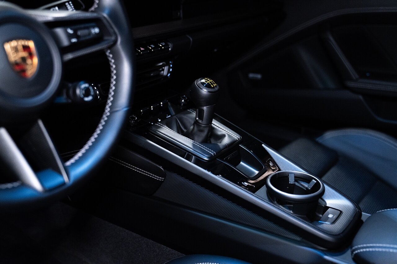 2022 Porsche 911 GT3 Touring - Photo 14 - Beverly Hills, CA 90212