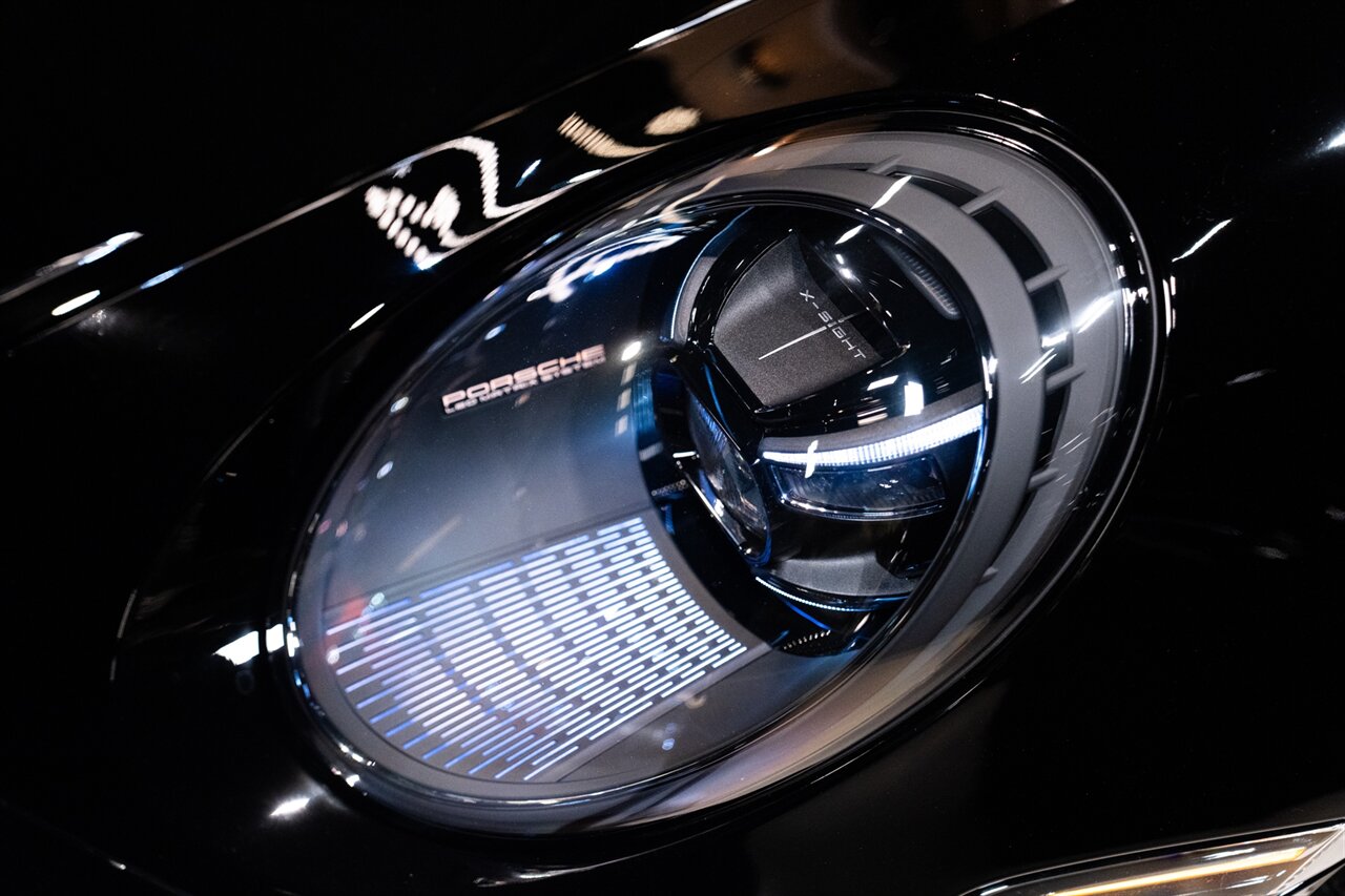 2022 Porsche 911 GT3 Touring - Photo 10 - Beverly Hills, CA 90212