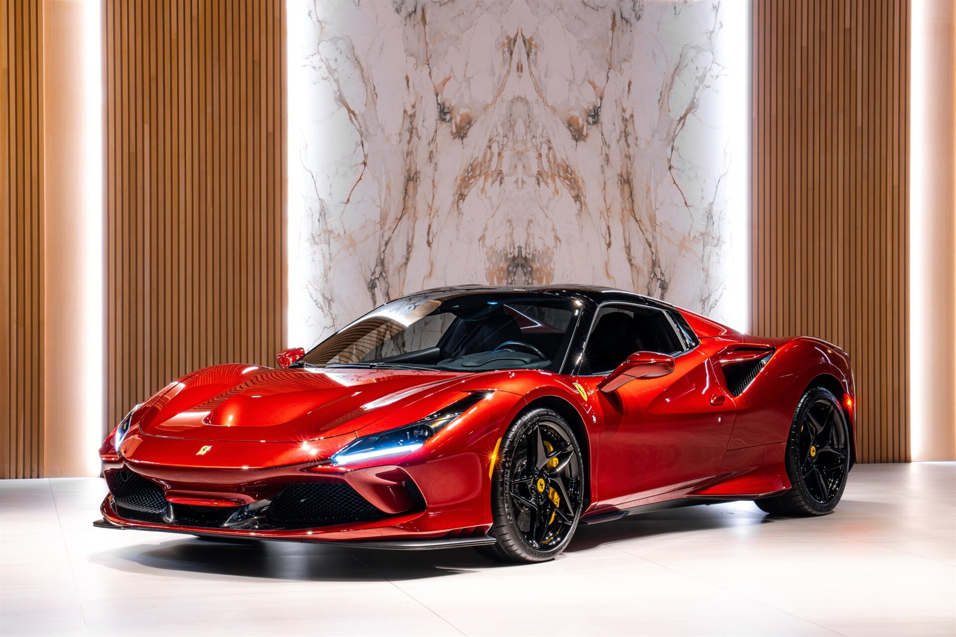 2022 Ferrari F8 Spider - Photo 2