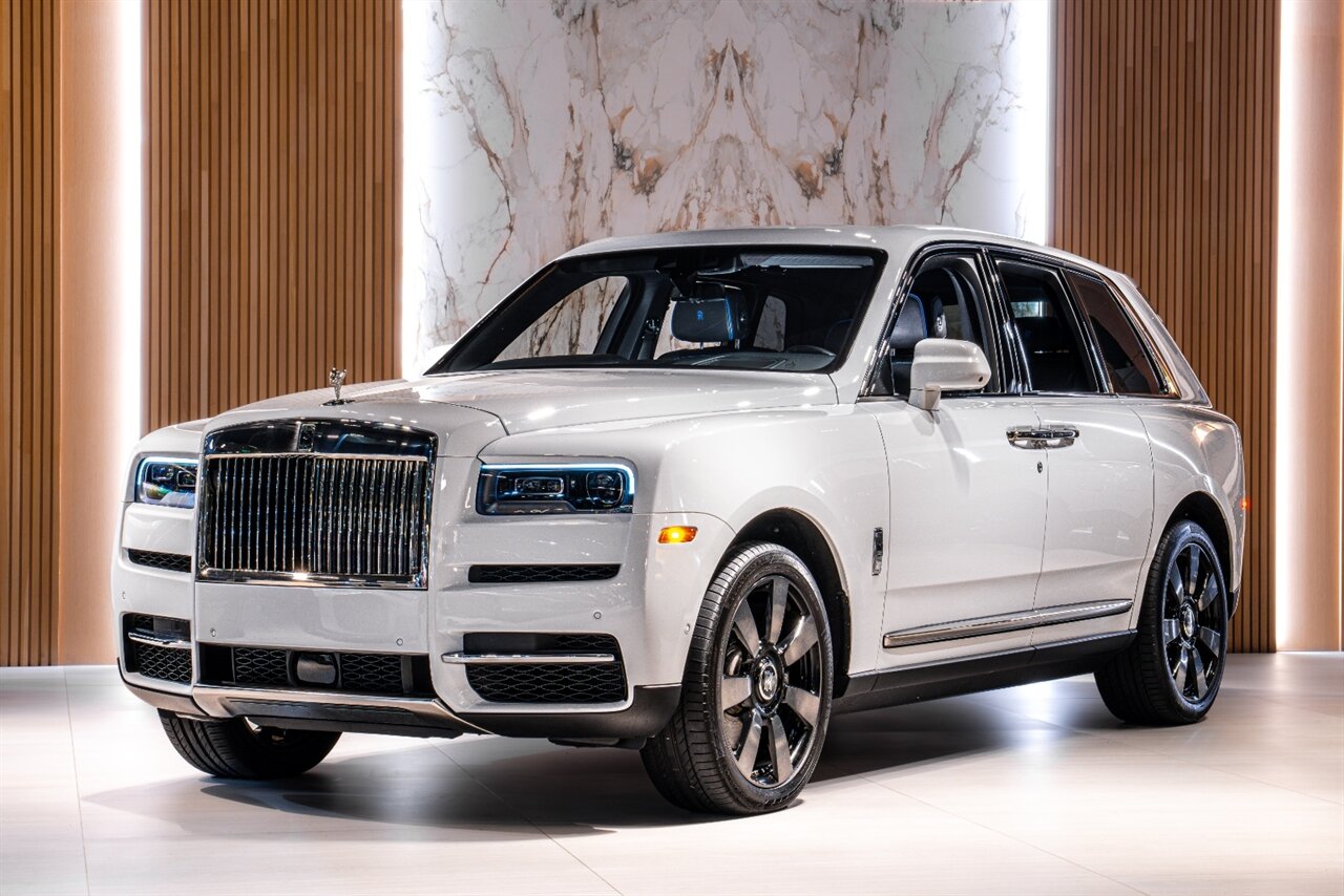 2023 Rolls-Royce Cullinan   - Photo 1 - Beverly Hills, CA 90212