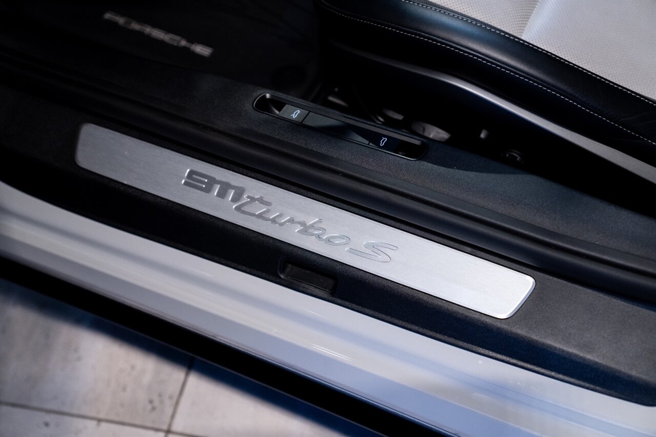 2022 Porsche 911 Turbo S   - Photo 19 - Beverly Hills, CA 90212