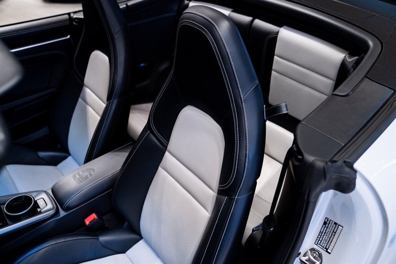 2022 Porsche 911 Turbo S   - Photo 10 - Beverly Hills, CA 90212