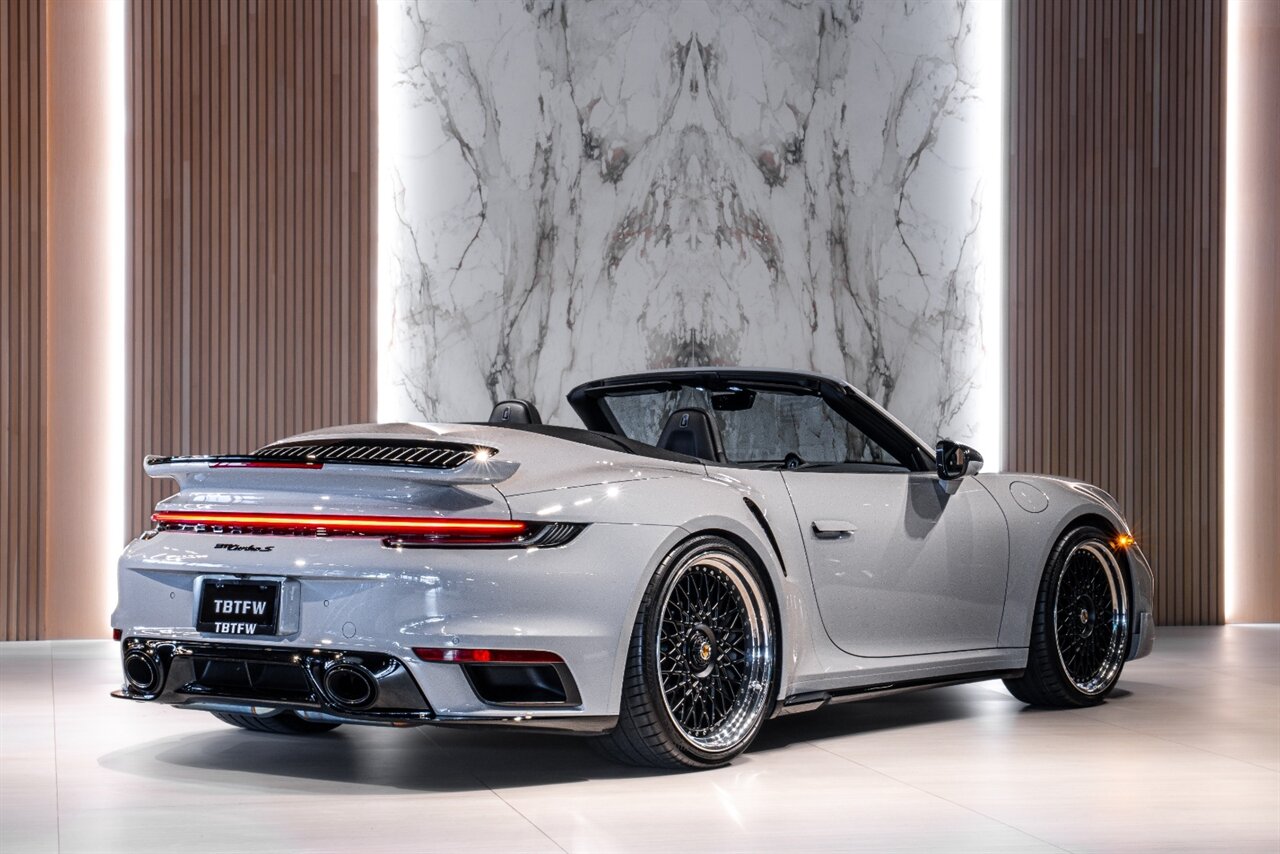 2022 Porsche 911 Turbo S   - Photo 4 - Beverly Hills, CA 90212
