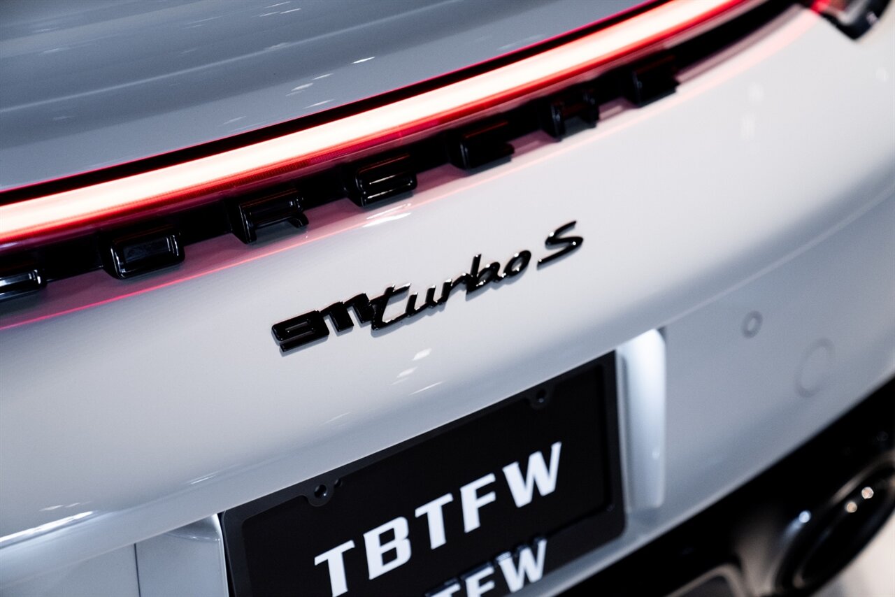 2022 Porsche 911 Turbo S   - Photo 26 - Beverly Hills, CA 90212