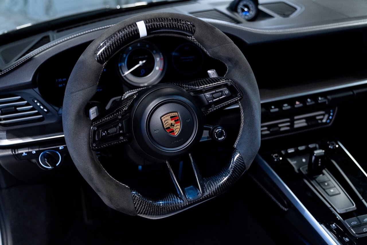 2022 Porsche 911 Turbo S   - Photo 15 - Beverly Hills, CA 90212