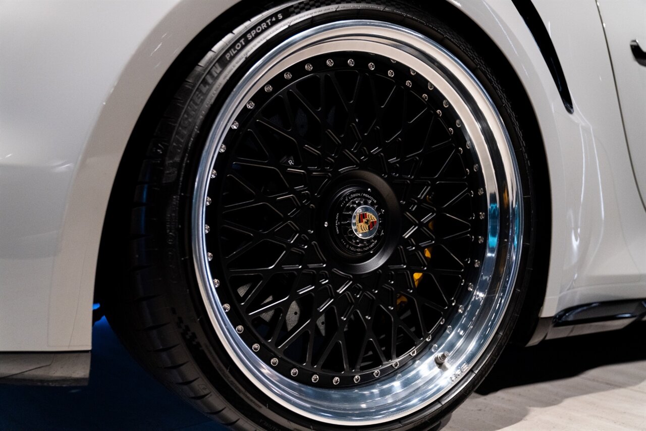 2022 Porsche 911 Turbo S   - Photo 24 - Beverly Hills, CA 90212