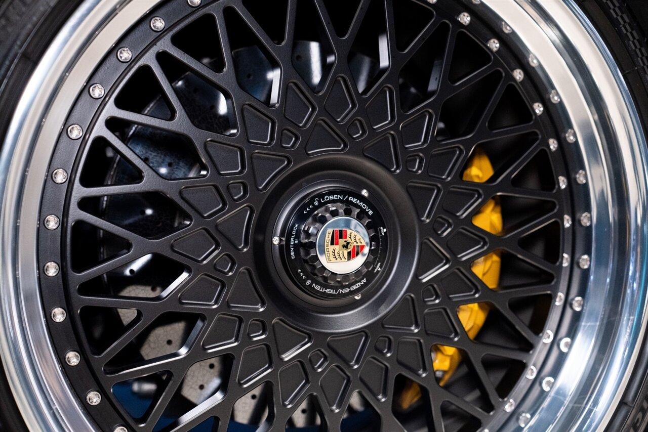 2022 Porsche 911 Turbo S   - Photo 12 - Beverly Hills, CA 90212