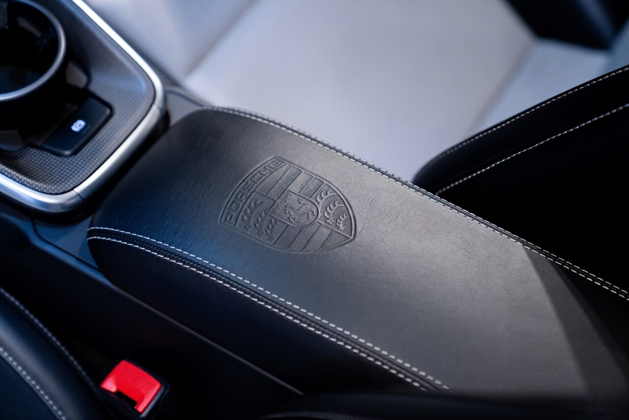 2022 Porsche 911 Turbo S   - Photo 20 - Beverly Hills, CA 90212