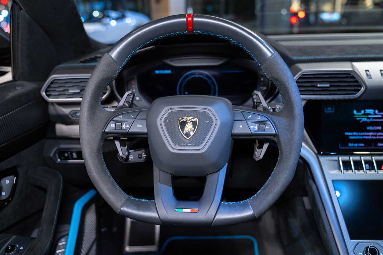 2024 Lamborghini Urus Performante   - Photo 43 - Beverly Hills, CA 90212