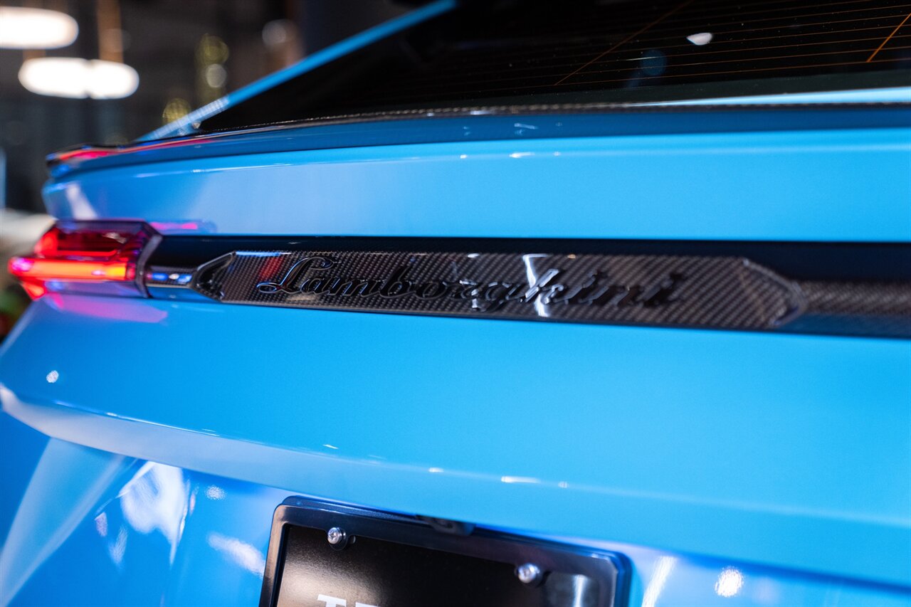 2024 Lamborghini Urus Performante   - Photo 33 - Beverly Hills, CA 90212