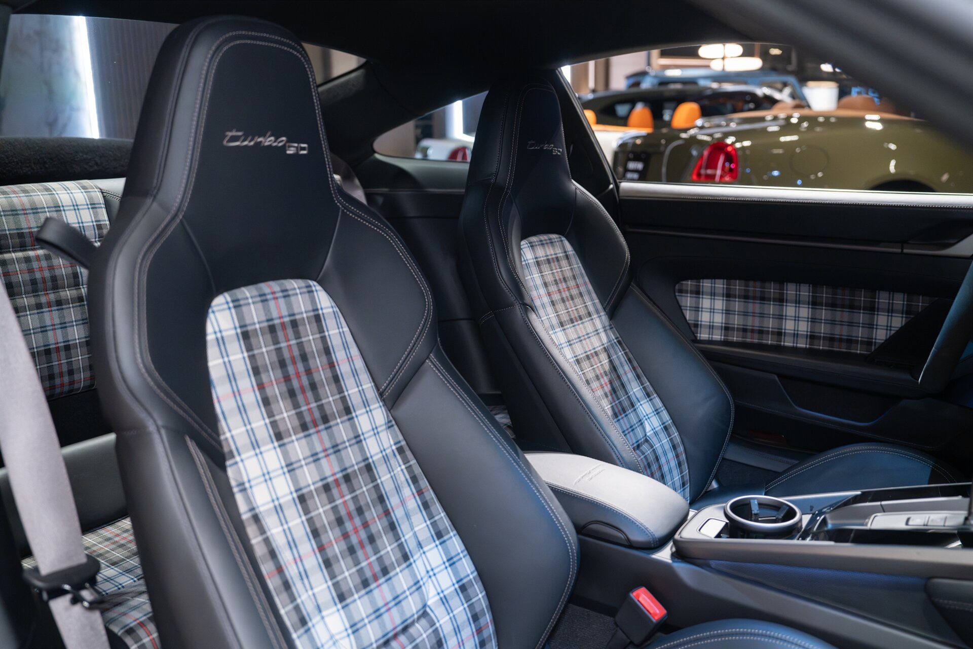 2025 Porsche 911 Turbo 50 Years - Photo 28