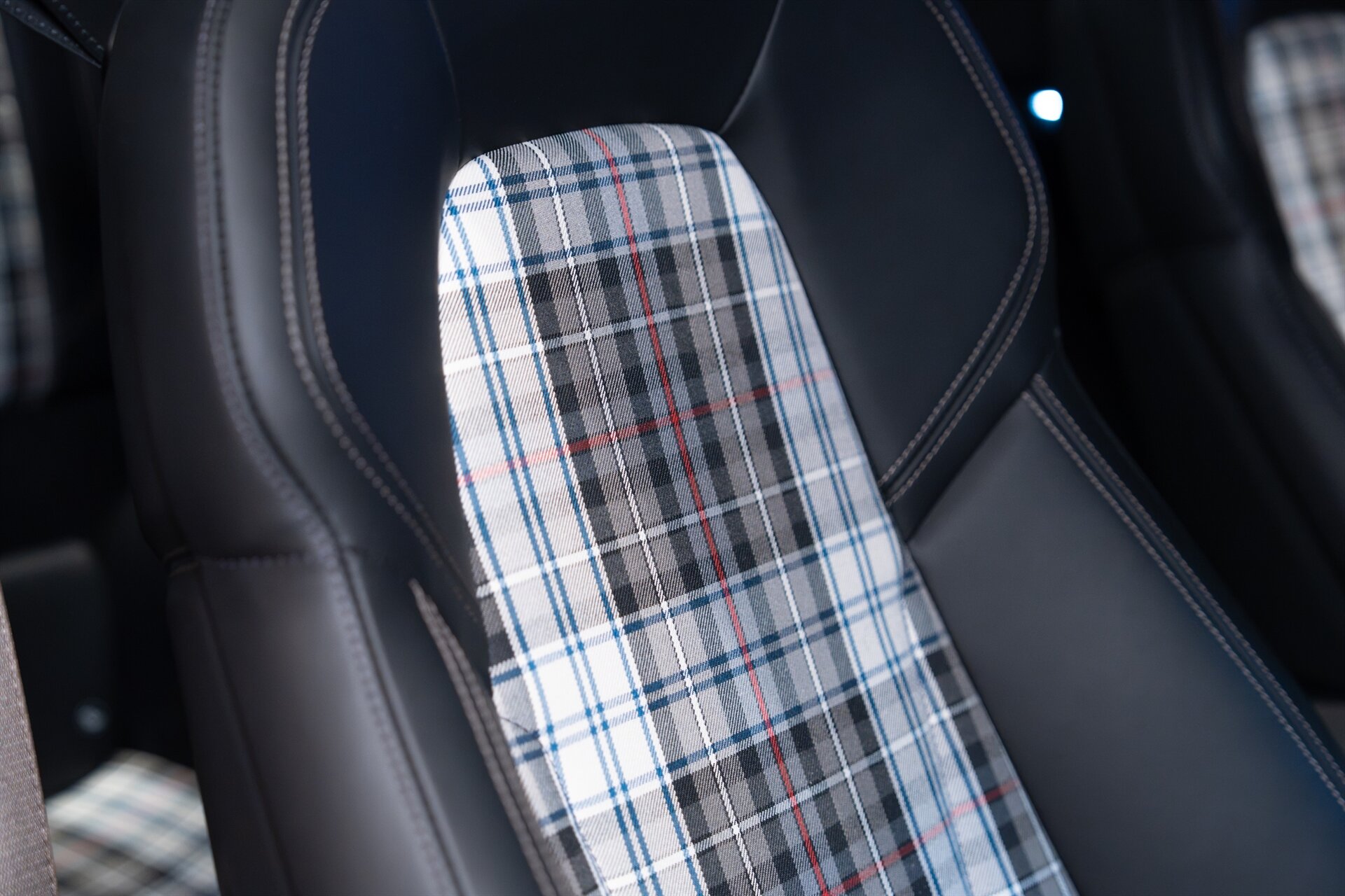 2025 Porsche 911 Turbo 50 Years - Photo 26