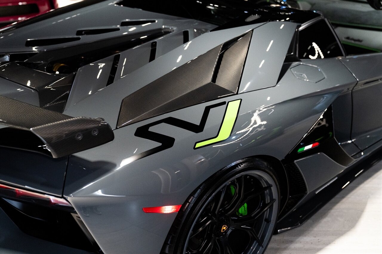 2020 Lamborghini Aventador LP 770-4 SVJ   - Photo 25 - Beverly Hills, CA 90212