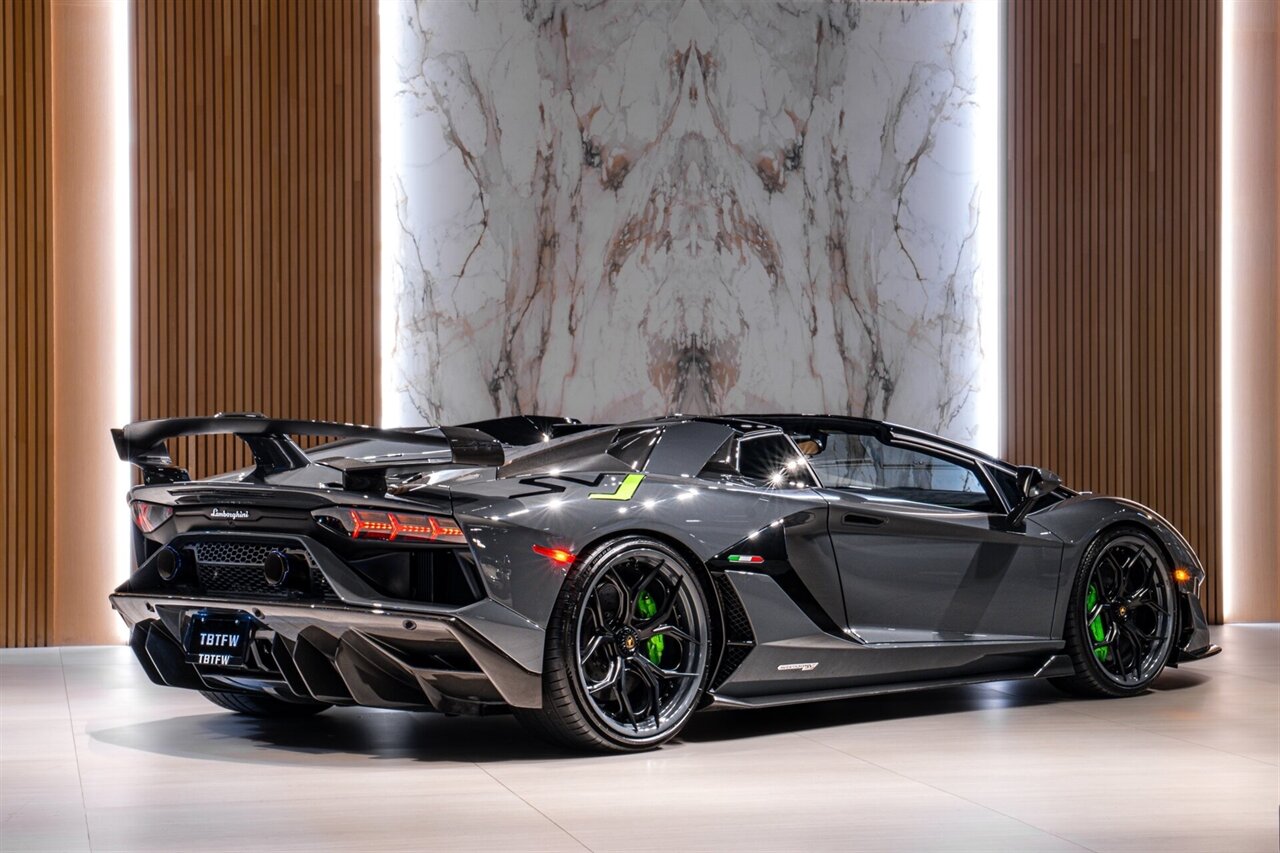 2020 Lamborghini Aventador LP 770-4 SVJ   - Photo 4 - Beverly Hills, CA 90212
