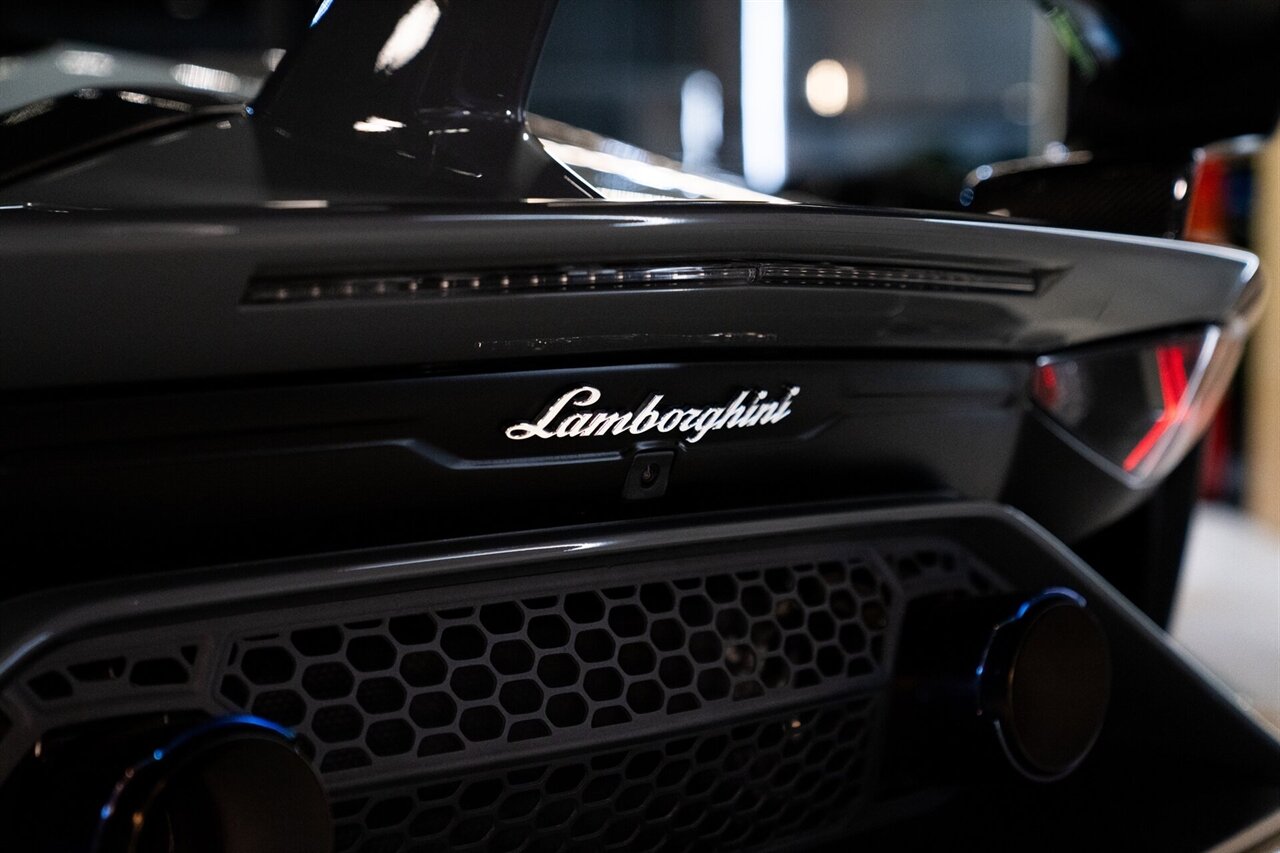 2020 Lamborghini Aventador LP 770-4 SVJ   - Photo 7 - Beverly Hills, CA 90212