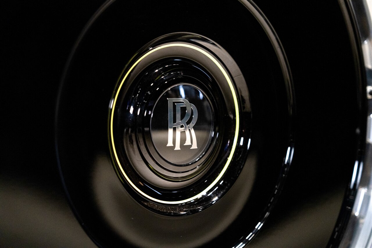2027 Rolls-Royce Phantom Novitec - Photo 30 - Beverly Hills, CA 90212