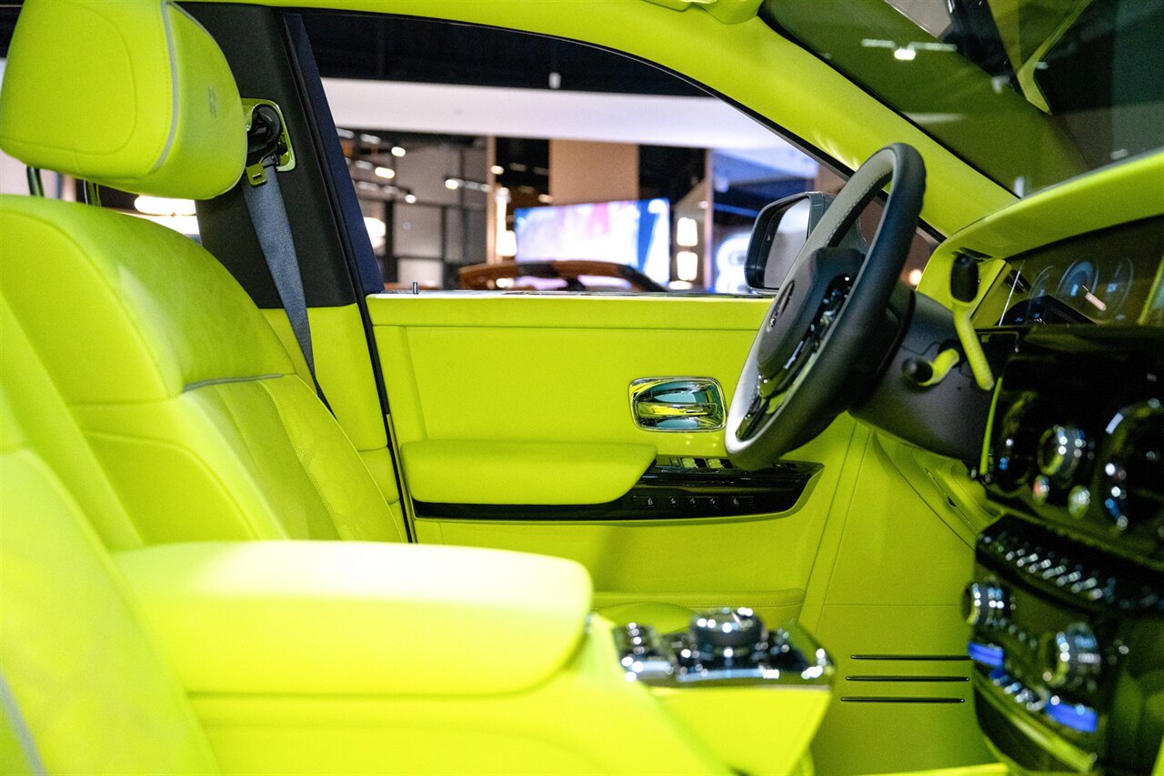 2027 Rolls-Royce Phantom Novitec - Photo 23 - Beverly Hills, CA 90212