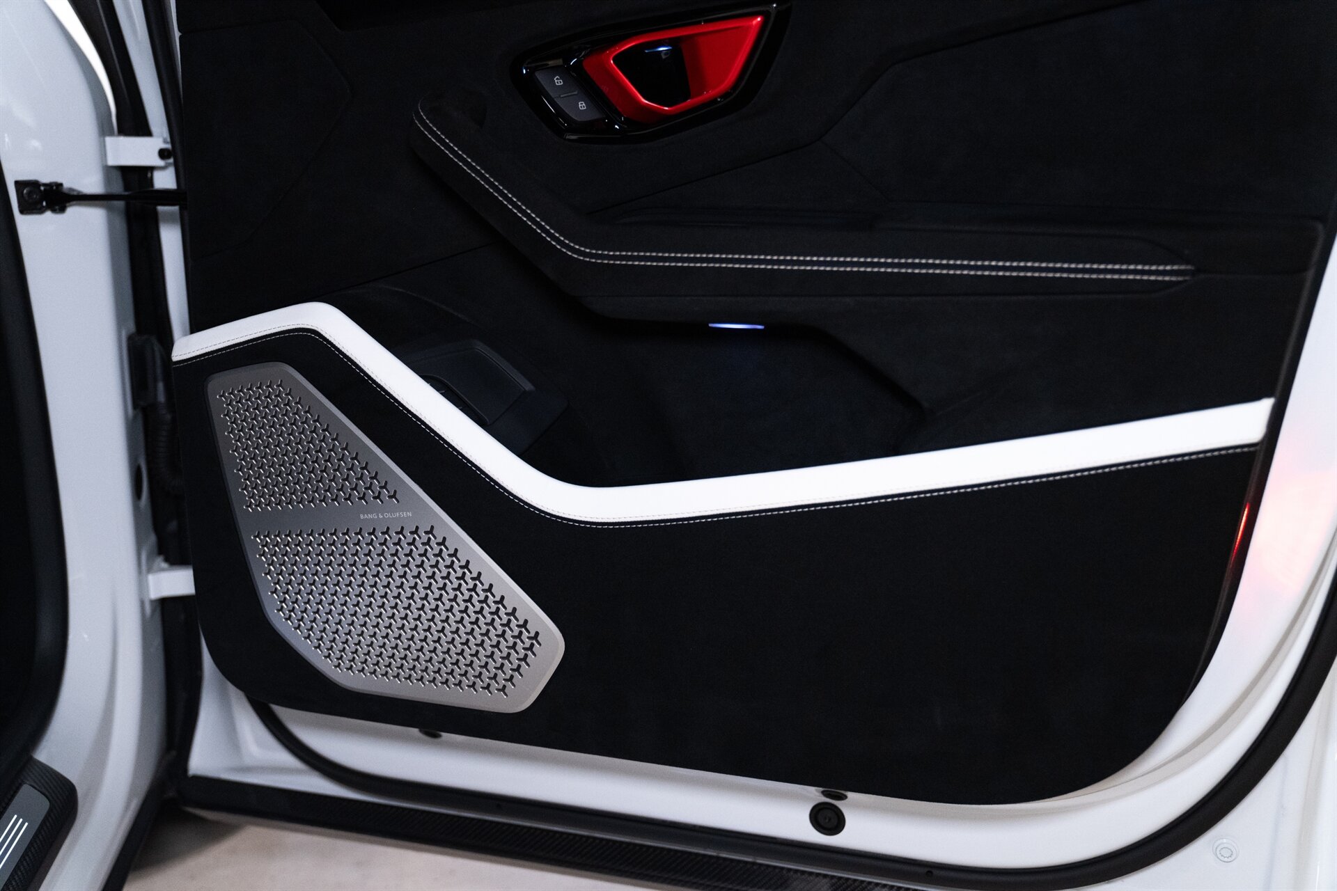 2023 Lamborghini Urus Performante - Photo 29