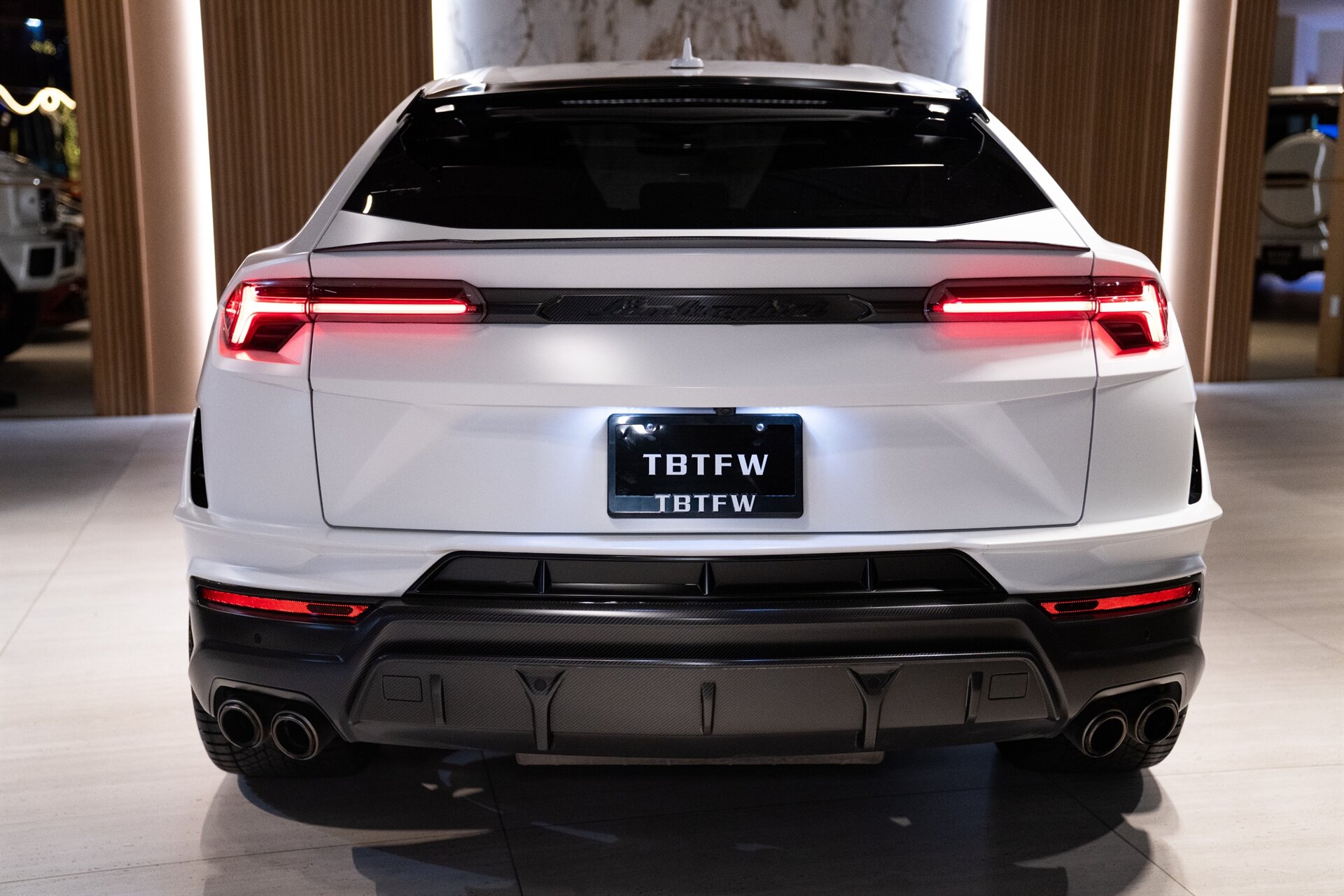 2023 Lamborghini Urus Performante - Photo 10