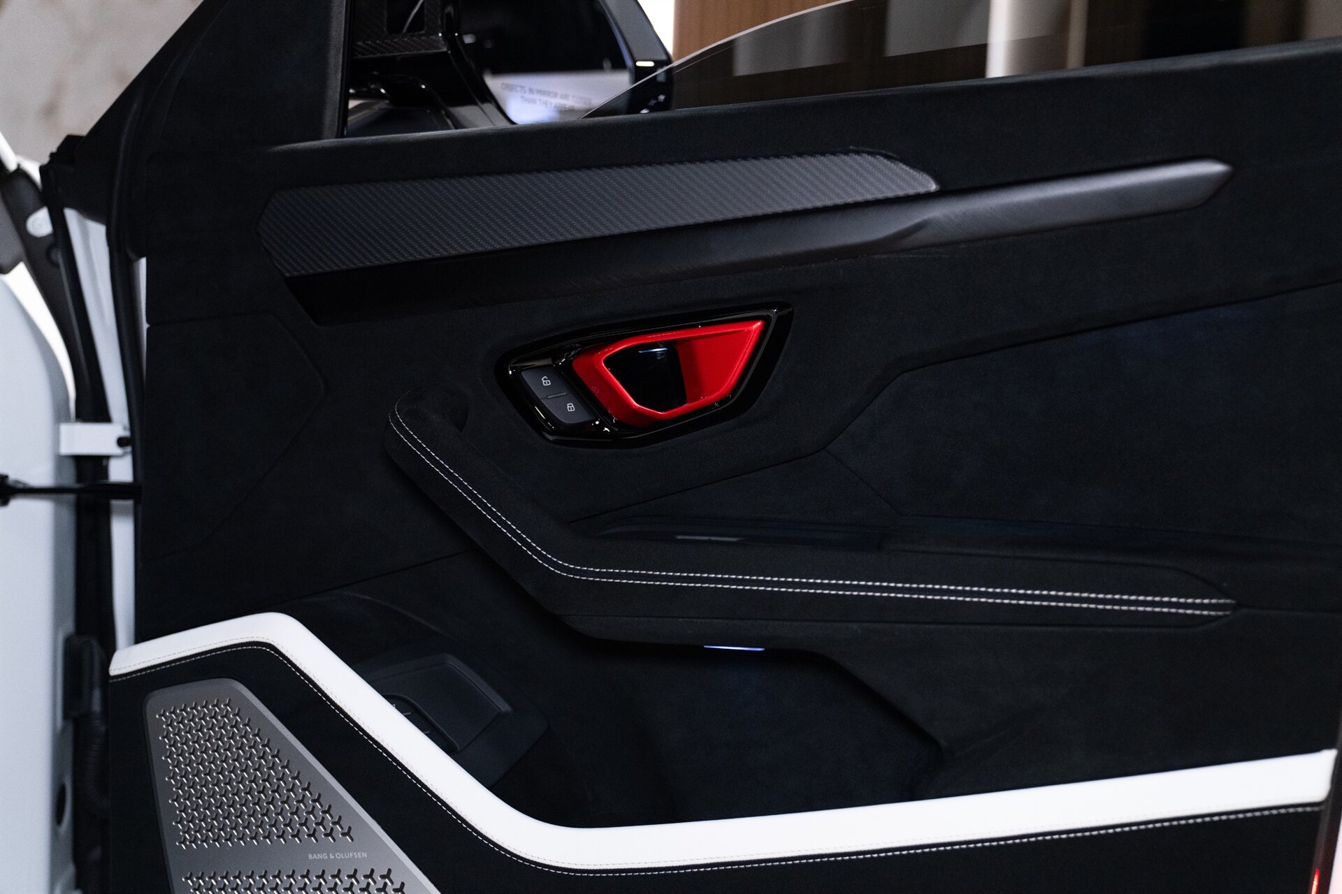 2023 Lamborghini Urus Performante - Photo 28