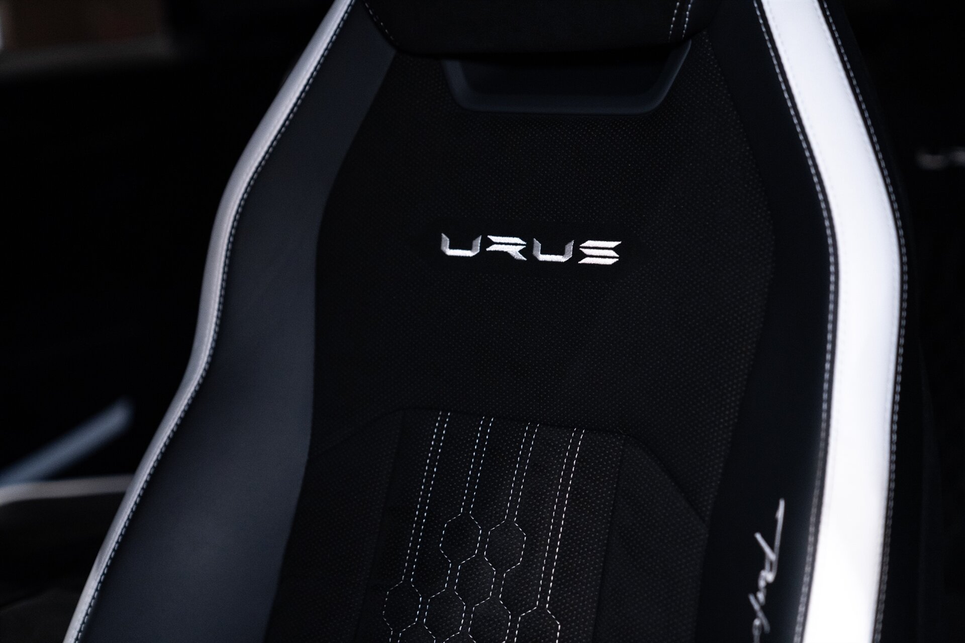 2023 Lamborghini Urus Performante - Photo 36