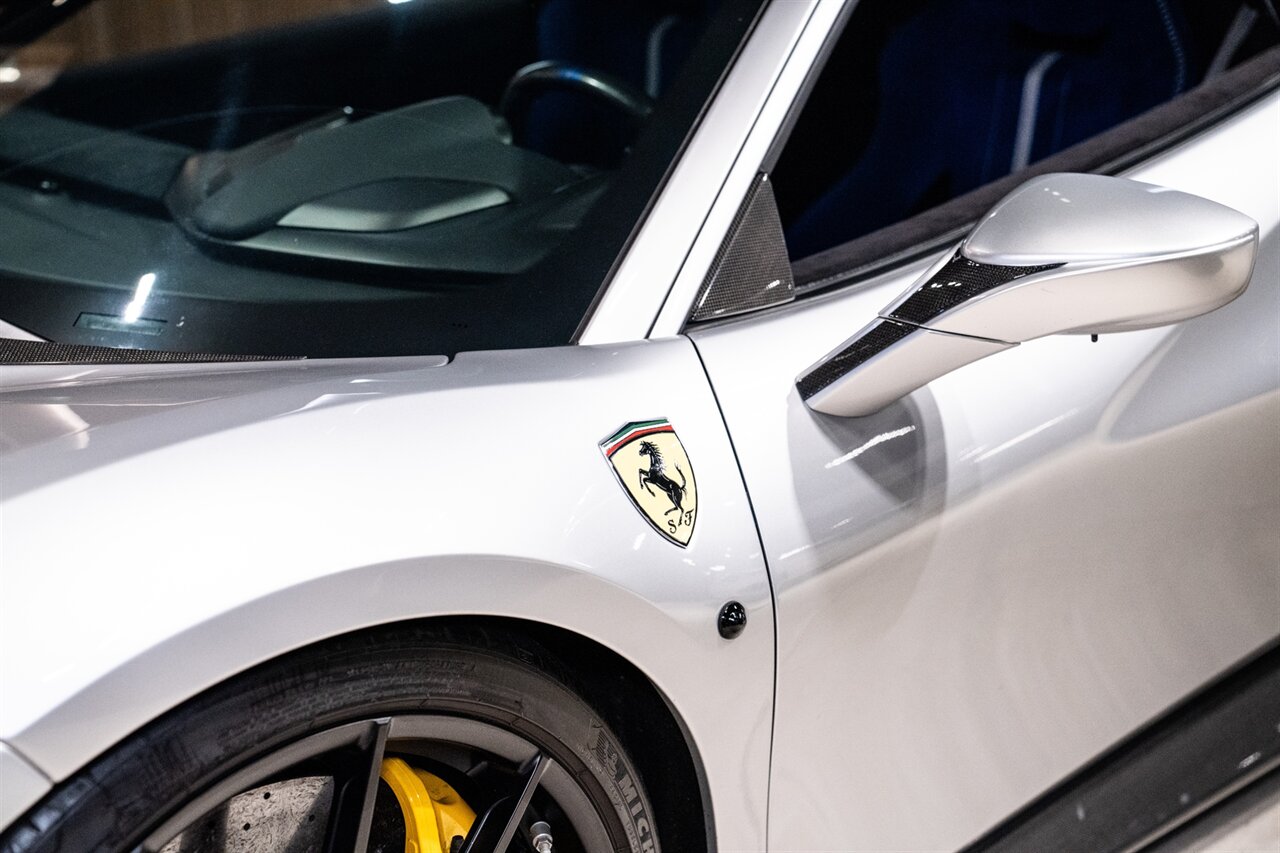 2020 Ferrari 488 Pista Tailor Made   - Photo 12 - Beverly Hills, CA 90212