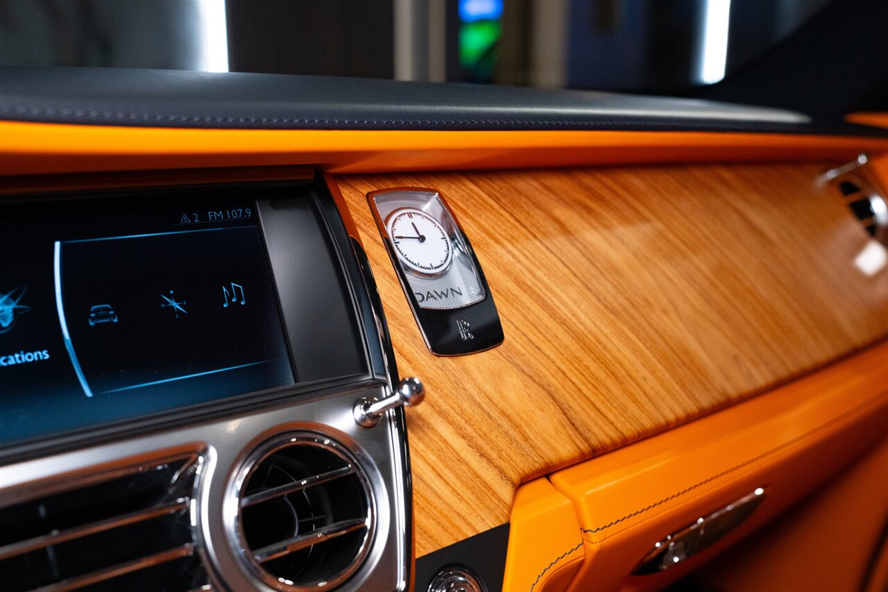 2021 Rolls-Royce Dawn   - Photo 15 - Beverly Hills, CA 90212
