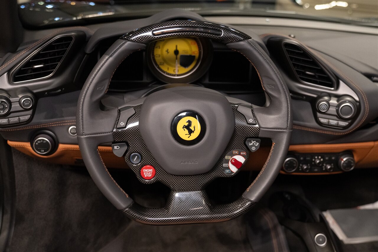 2018 Ferrari 488 Spider   - Photo 27 - Beverly Hills, CA 90212