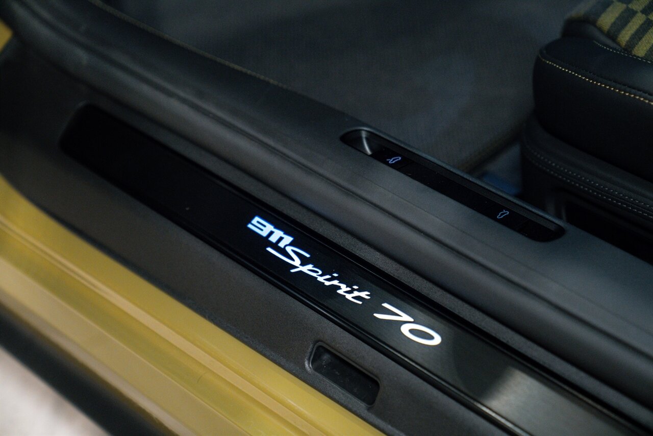 2026 Porsche 911 Carrera GTS Spirit 70 - Photo 15 - Beverly Hills, CA 90212