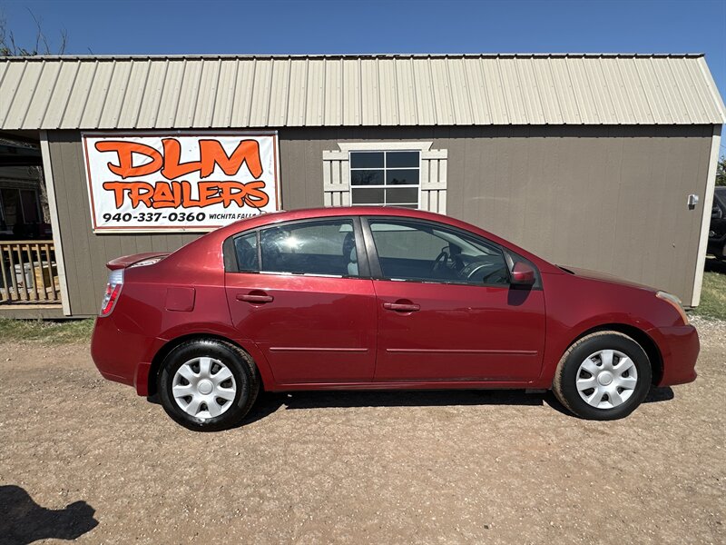 2011 Nissan Sentra 2.0   - Photo 1 - Wichita Falls, TX 76305
