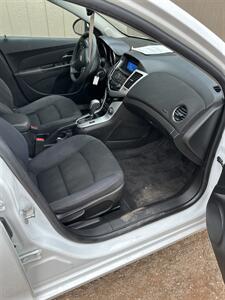 2016 Chevrolet Cruze Limited 1LT Auto   - Photo 10 - Wichita Falls, TX 76305