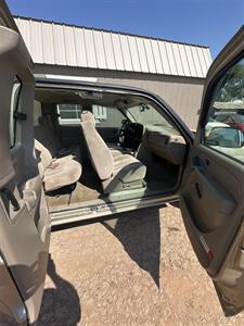2004 Chevrolet Silverado 1500 Work Truck 4dr Extended Cab Work Truck   - Photo 9 - Wichita Falls, TX 76305