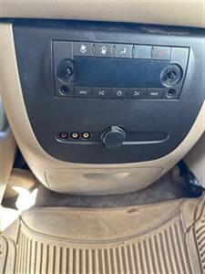 2010 GMC Yukon XL SLT   - Photo 10 - Wichita Falls, TX 76305