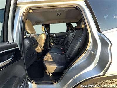 2025 Mitsubishi Outlander SE   - Photo 29 - Logansport, IN 46947