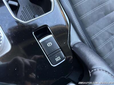 2025 Mitsubishi Outlander SE   - Photo 25 - Logansport, IN 46947