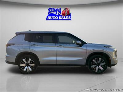 2025 Mitsubishi Outlander SE   - Photo 10 - Logansport, IN 46947