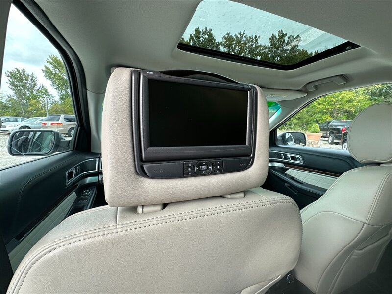 2017 Ford Explorer Platinum   - Photo 25 - Logansport, IN 46947