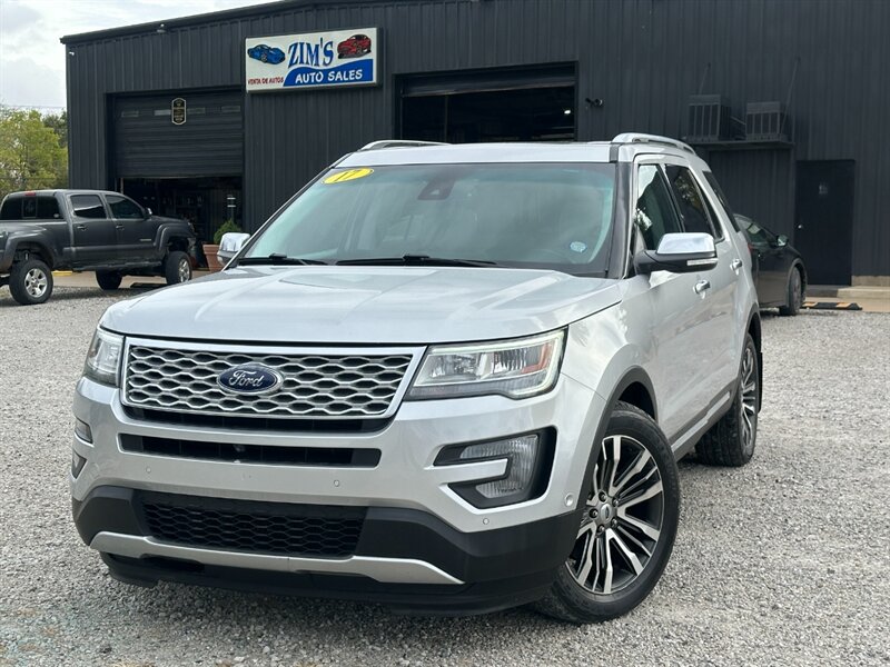 2017 Ford Explorer Platinum  