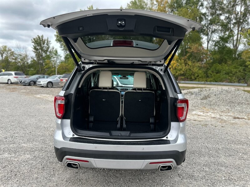 2017 Ford Explorer Platinum   - Photo 29 - Logansport, IN 46947