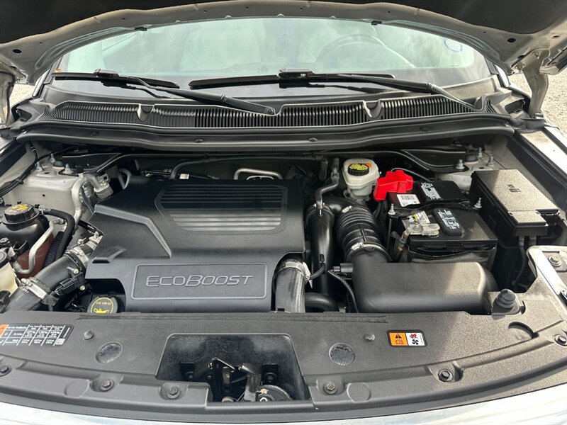 2017 Ford Explorer Platinum   - Photo 8 - Logansport, IN 46947