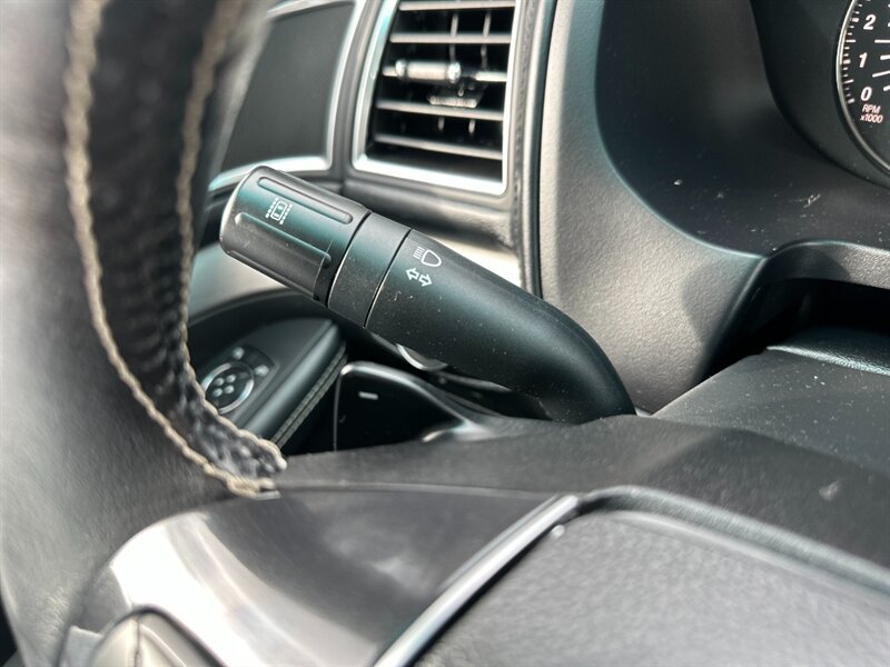2017 Ford Explorer Platinum   - Photo 14 - Logansport, IN 46947