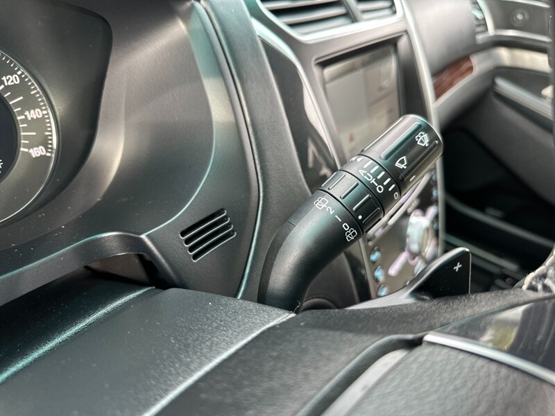 2017 Ford Explorer Platinum   - Photo 15 - Logansport, IN 46947